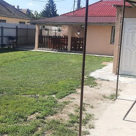 Viktoria Vendeghaz Apartment Miskolc Luaran gambar